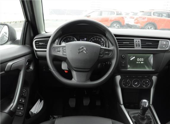 雪铁龙C3-XR 2018款 230THP 手动先锋型 中控类   驾驶位