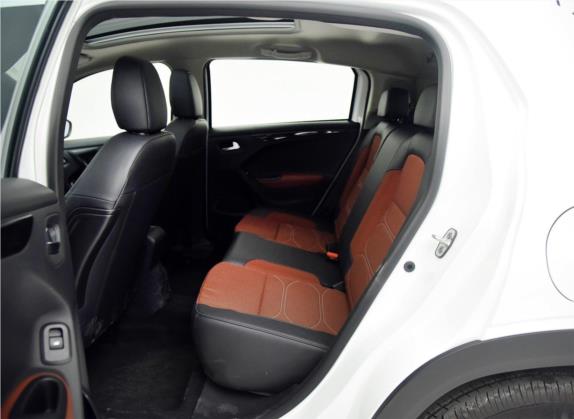 雪铁龙C3-XR 2019款 1.6L 自动越享版 车厢座椅   后排空间