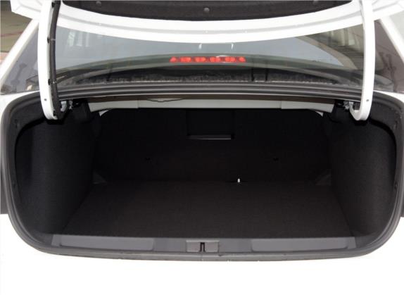 C4世嘉 2016款 1.2THP 自动豪华型 车厢座椅   后备厢