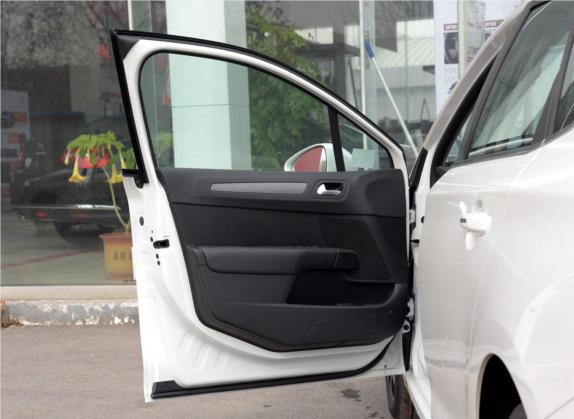 C4世嘉 2016款 1.2THP 自动豪华型 车厢座椅   前门板