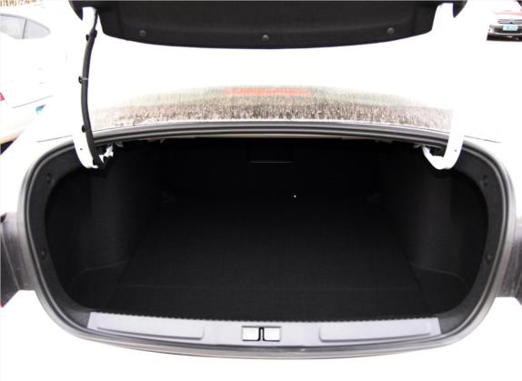 C4世嘉 2016款 1.6L 手动豪华型 车厢座椅   后备厢
