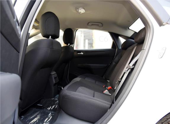 C4世嘉 2016款 悦心版 1.6L 手动舒适型 车厢座椅   后排空间