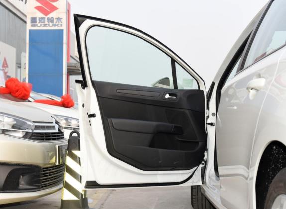 C4世嘉 2016款 悦心版 1.6L 手动舒适型 车厢座椅   前门板