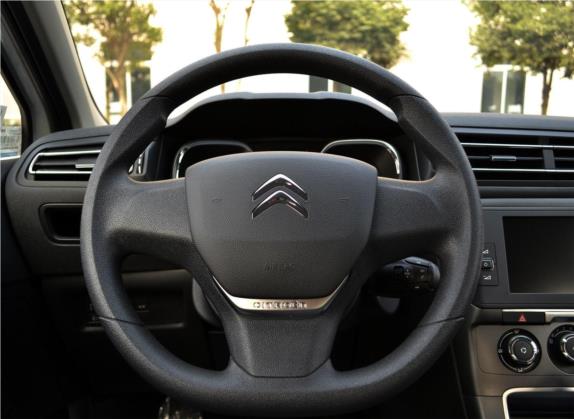 C4世嘉 2018款 1.6L 自动舒适型 中控类   驾驶位