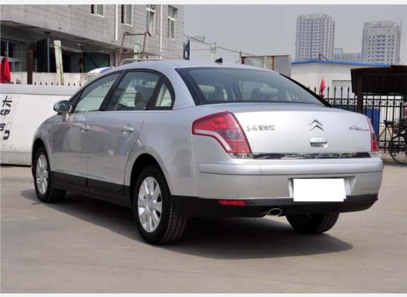 凯旋 2008款 2.0L 手动尊贵型 外观   斜后