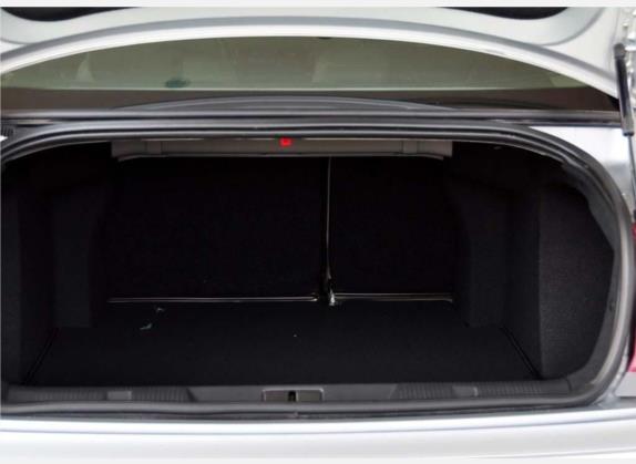 凯旋 2010款 2.0L 自动科技版 车厢座椅   后备厢