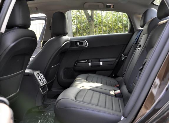 雪铁龙C6 2017款 350THP 豪华型 车厢座椅   后排空间