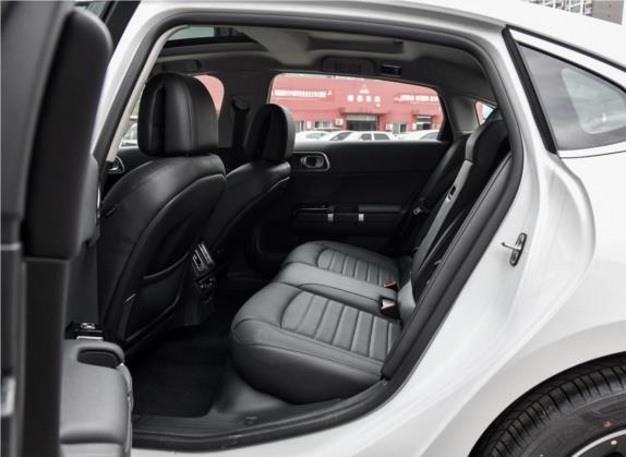 雪铁龙C6 2017款 改款 380THP 尊贵型 车厢座椅   后排空间