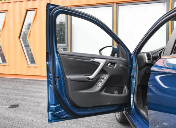 雪铁龙C3L 2020款 190THP 自动耀升版 车厢座椅   前门板