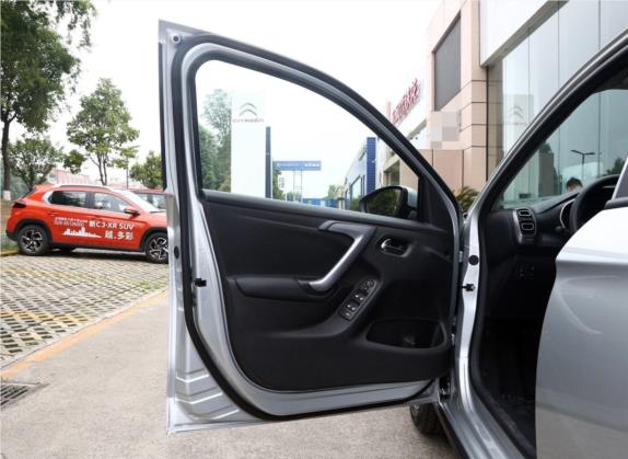 雪铁龙C3L 2020款 190THP 自动睿升版 车厢座椅   前门板