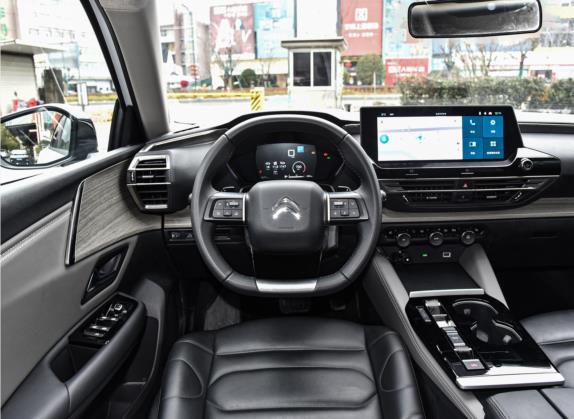 凡尔赛C5 X 2022款 1.6T 领不凡 虎年开门红版 中控类   驾驶位