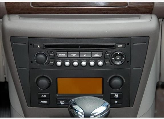 世嘉 2008款 两厢 1.6L 自动舒适型 中控类   中控台
