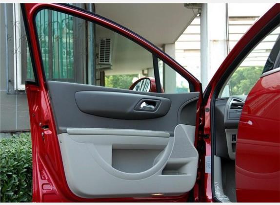 世嘉 2008款 两厢 1.6L 自动舒适型 车厢座椅   前门板