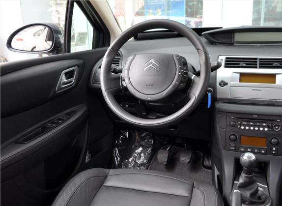世嘉 2009款 三厢 1.6L 手动舒适型 中控类   驾驶位