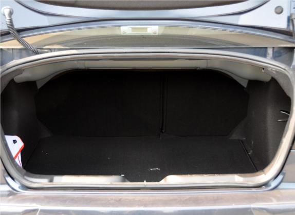 世嘉 2009款 三厢 1.6L 手动舒适型 车厢座椅   后备厢