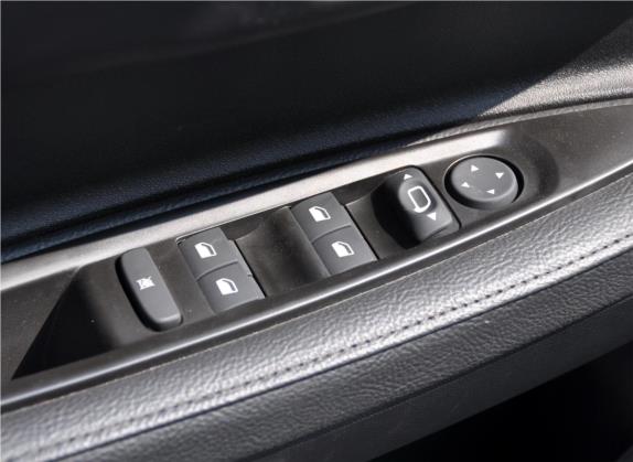世嘉 2009款 三厢 1.6L 手动舒适型 车厢座椅   门窗控制