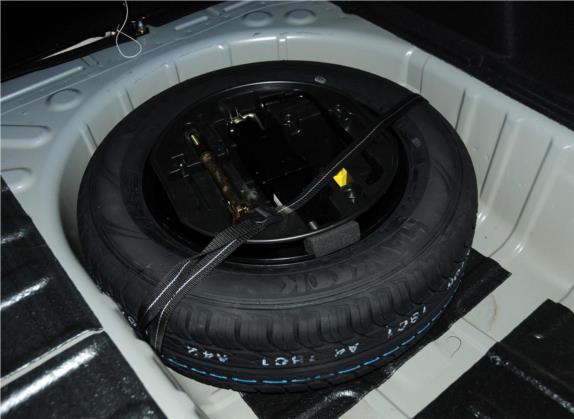 世嘉 2011款 三厢 1.6L 自动冠军版 其他细节类   备胎