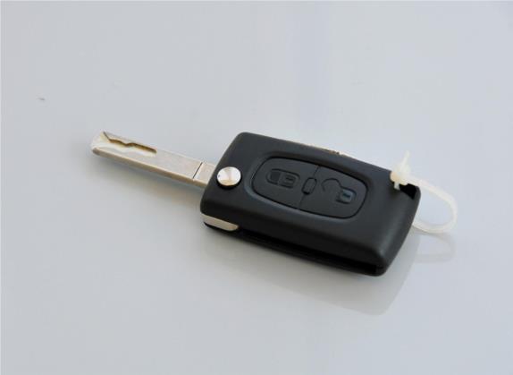 世嘉 2011款 两厢 1.6L 手动炫雅型 其他细节类   钥匙