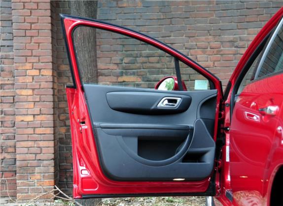 世嘉 2011款 两厢 2.0L 手动博雅型 车厢座椅   前门板
