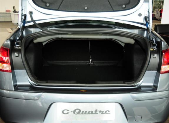 世嘉 2011款 三厢 1.6L 自动时尚型 车厢座椅   后备厢