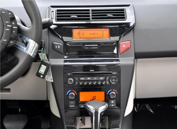 世嘉 2012款 三厢 1.6L 自动品享型 中控类   中控台