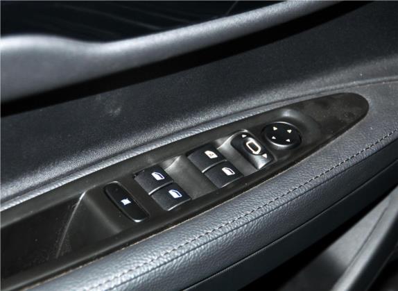 世嘉 2012款 三厢 1.6L 手动品尚型 车厢座椅   门窗控制