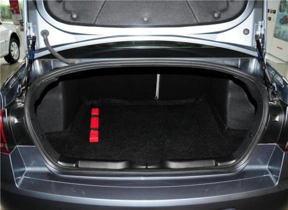 世嘉 2012款 三厢 1.6L 自动品尚型 车厢座椅   后备厢