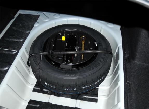 世嘉 2012款 三厢 1.6L 手动品享型 其他细节类   备胎