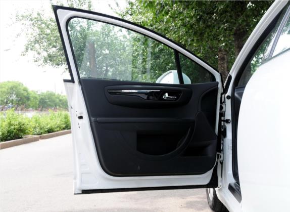 世嘉 2012款 三厢 2.0L 自动品驭型 车厢座椅   前门板