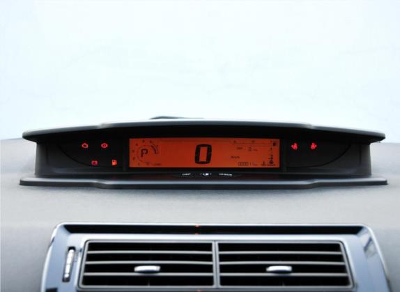 世嘉 2012款 三厢 2.0L 自动品驭型 中控类   仪表盘