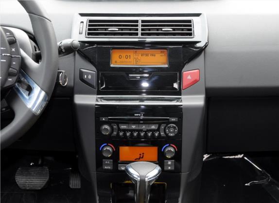 世嘉 2012款 两厢 2.0L 自动乐骋型 中控类   中控台
