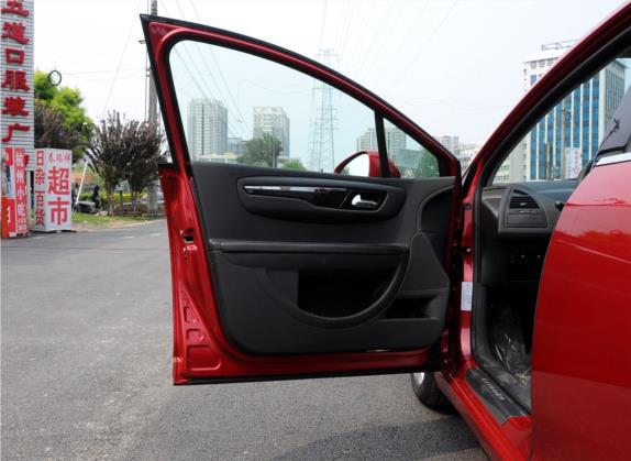 世嘉 2012款 两厢 2.0L 自动乐骋型 车厢座椅   前门板