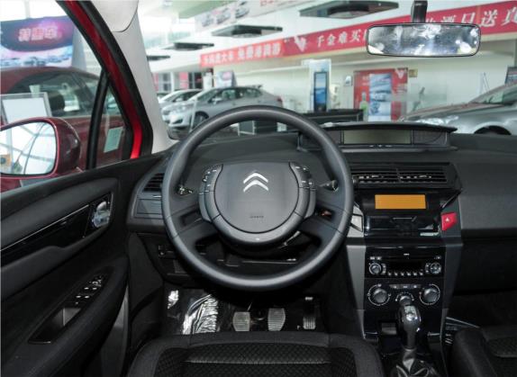 世嘉 2012款 两厢 1.6L 手动乐尚型 中控类   驾驶位