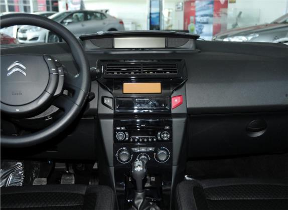 世嘉 2012款 两厢 1.6L 手动乐尚型 中控类   中控台