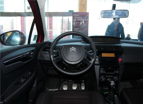 世嘉 2013款 CROSS 1.6L 手动 中控类   驾驶位