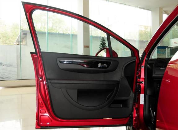 世嘉 2013款 CROSS 1.6L 自动 车厢座椅   前门板