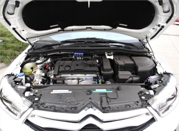 世嘉 2013款 1.6L 手动品尚型CNG 其他细节类   发动机舱