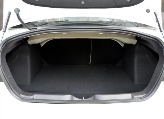 世嘉 2013款 三厢 1.6L 自动品享型 车厢座椅   后备厢