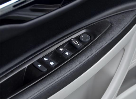 世嘉 2013款 三厢 1.6L 自动品享型 车厢座椅   门窗控制