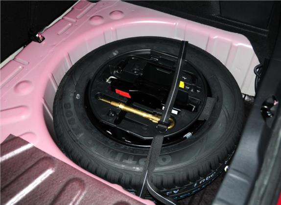 世嘉 2013款 两厢 1.6L 自动乐尚型 其他细节类   备胎