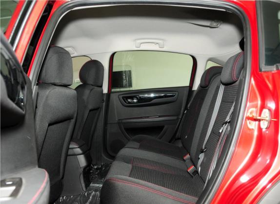 世嘉 2013款 改款 CROSS 1.6L 手动 车厢座椅   后排空间
