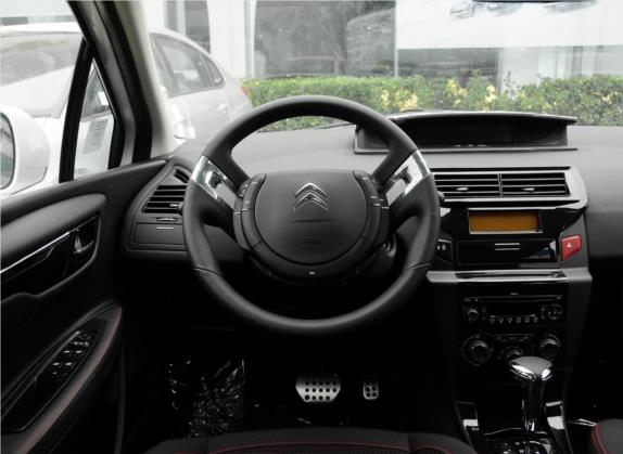 世嘉 2013款 改款 CROSS 1.6L 自动 中控类   驾驶位