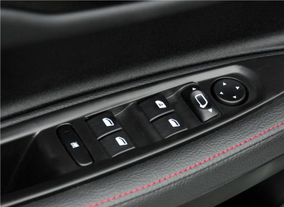 世嘉 2013款 改款 CROSS 1.6L 自动 车厢座椅   门窗控制