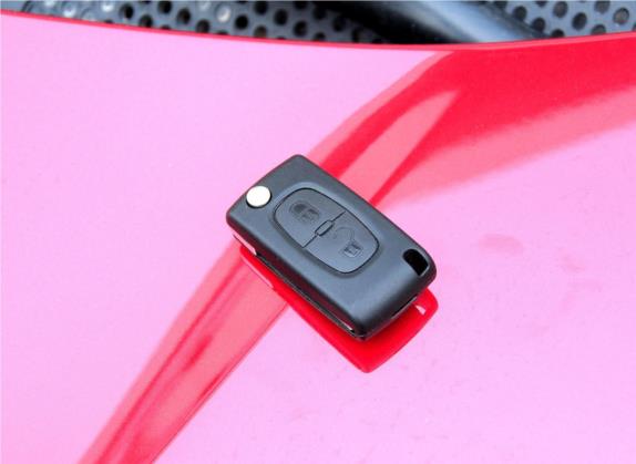 世嘉 2013款 三厢 1.6L 手动品尚型 其他细节类   钥匙