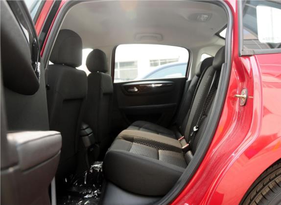 世嘉 2013款 三厢 1.6L 手动品尚型 车厢座椅   后排空间