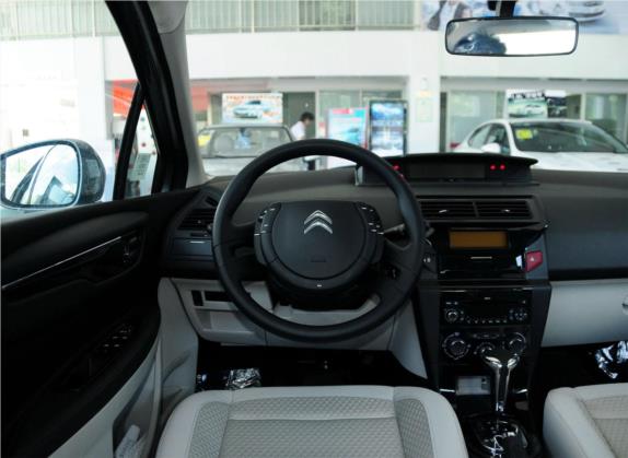 世嘉 2013款 三厢 1.6L 自动品尚型 中控类   驾驶位