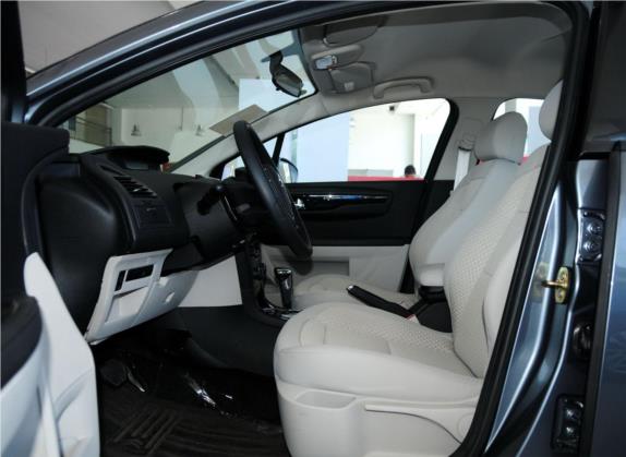 世嘉 2013款 三厢 1.6L 自动品尚型 车厢座椅   前排空间