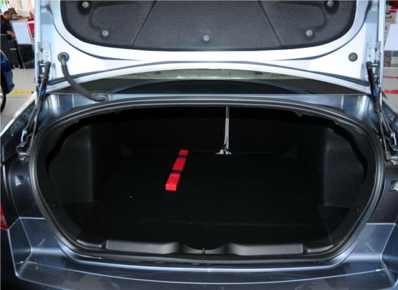 世嘉 2013款 三厢 1.6L 自动品尚型 车厢座椅   后备厢