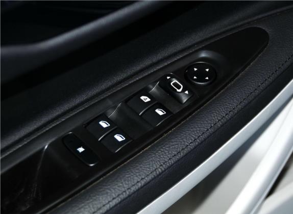 世嘉 2013款 三厢 1.6L 自动品尚型 车厢座椅   门窗控制