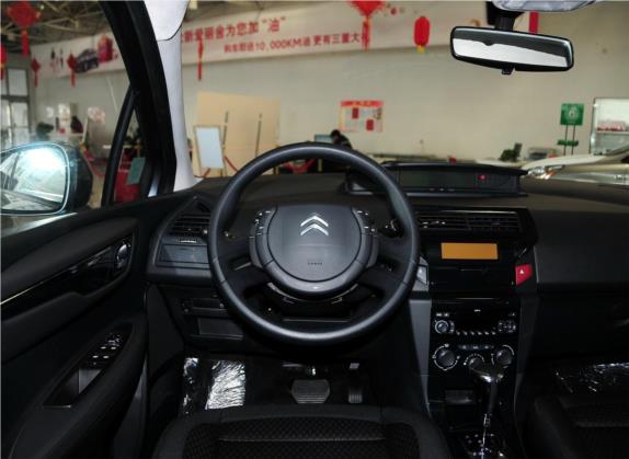 世嘉 2013款 三厢 2.0L 自动品悦型 中控类   驾驶位